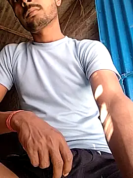 YOUR-LOVER-2 Show Webcam