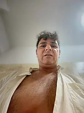 Show de SecretlyDD na webcam