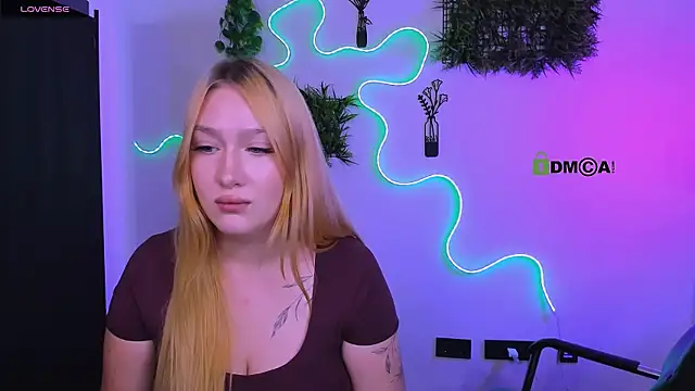 playful_sophie Adlı Modelin Web Kamerası Şovu