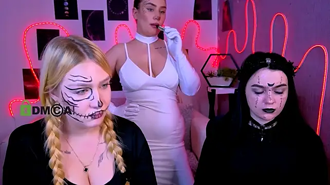 Show modela playful_sophie na web-kameri