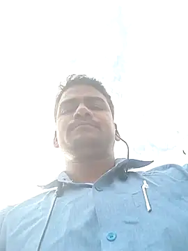 Show modela Pussyrequired na web-kameri