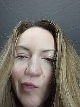 KattyLuuu Chat XXX live