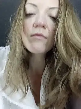KattyLuuu live XXX chat