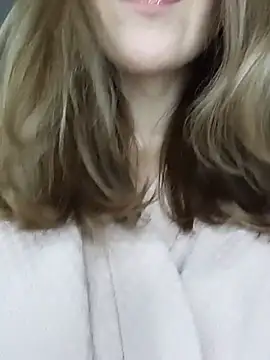 KattyLuuu – Naživo XXX chat