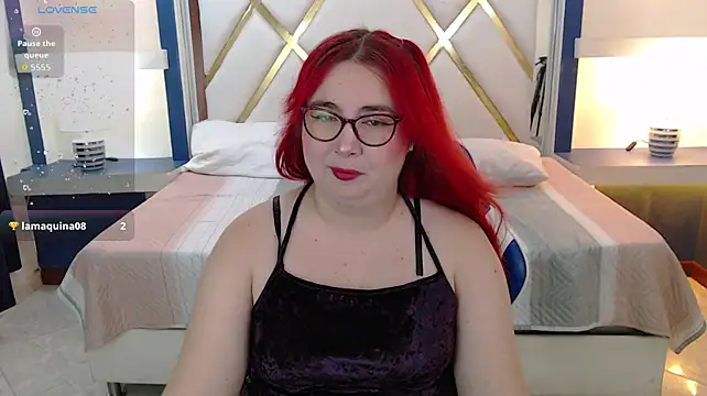 chloe_prg Live XXX-chat