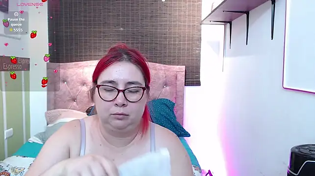 chloe_prg Chat XXX in diretta