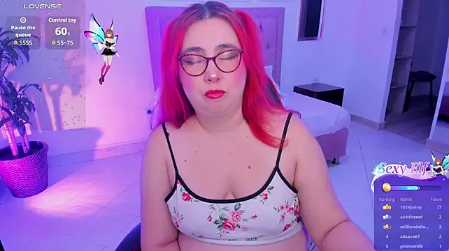 chloe_prg Live XXX-chat
