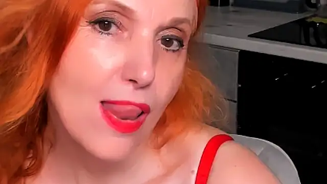 Almaz-Fire-Fox-One's Live XXX Chat