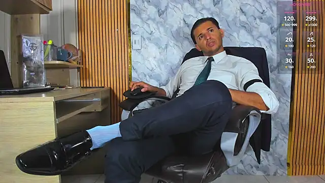 عرض كام Hideintheoffice