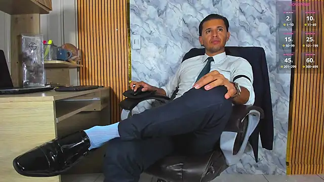 Hideintheoffice Adlı Modelin Web Kamerası Şovu