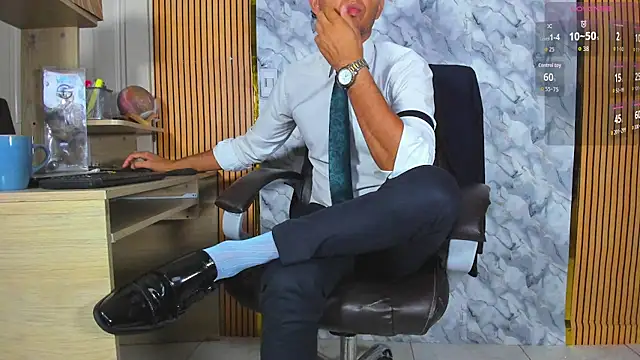 Hideintheoffice webkamerás műsora