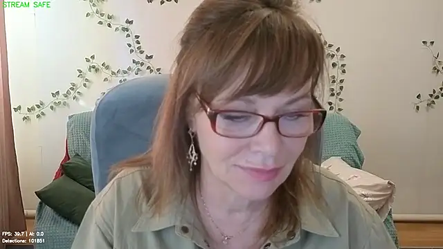 غرفة دردشة Miss_Moren المباشرة