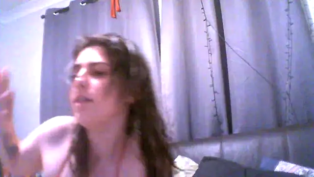 Larsgirl11502 Show Webcam