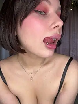 AmmyRich1: διαδικτυακό σόου στην κάμερα