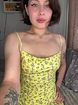 AmmyRich1 Adlı Modelin Canlı XXX Sohbeti