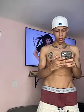 הופעת וובקאם של Angel_xxx
