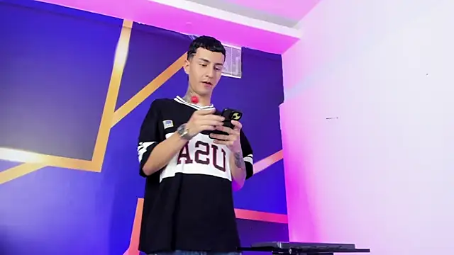 Angel_xxx 网络视讯表演