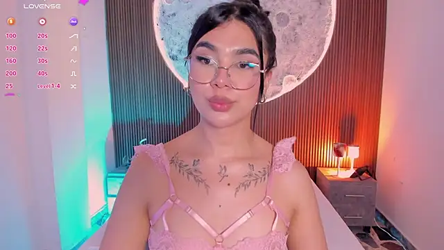 RoseCassie Show in webcam
