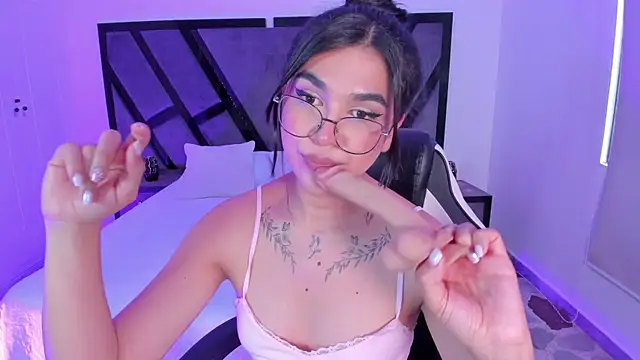 RoseCassie: вебкам-шоу