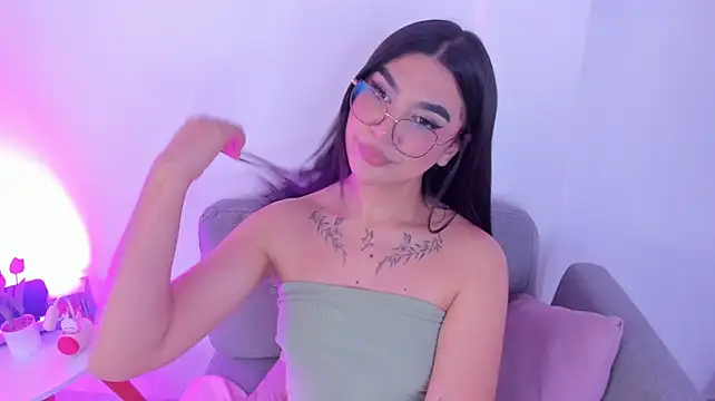 Pertunjukan Kamera Web RoseCassie