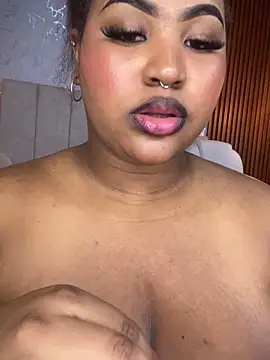 Chat XXX ao vivo de AinaraJimenez