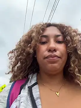 lauraltt Show in webcam