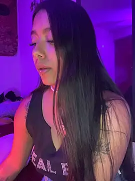 Katta_ossa Adlı Modelin Canlı XXX Sohbeti