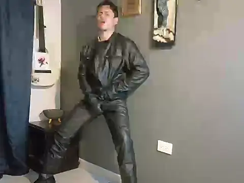 Pertunjukan Kamera Web Antonello_Vannucci