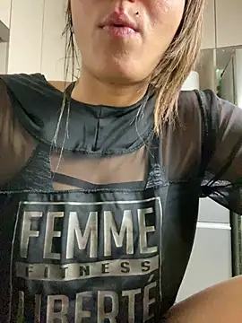 Chat +18 de AlejandraMilano ao vivo