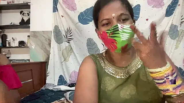 Hot_LoveBirds_ Pertunjukan Webcam