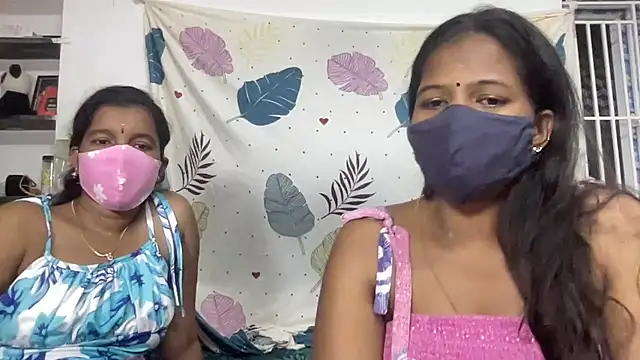 Hot_LoveBirds_ Show Webcam