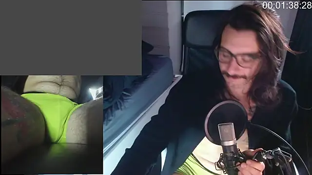 Chuck-FR Show in webcam