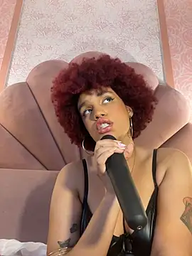 XXX chat uživo modela loladupont