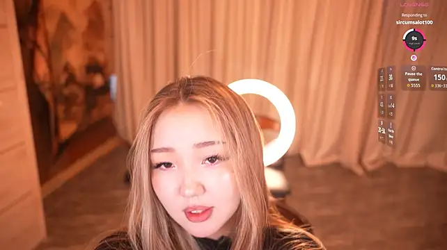 Amelyisthatyou 现场XXX聊天