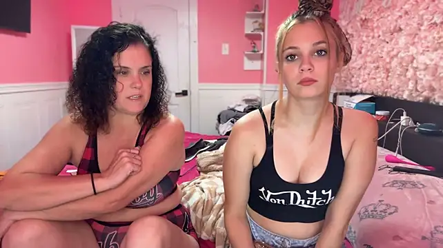 Show modela BedroomBarbie na web-kameri