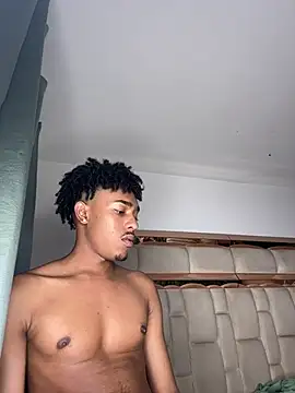 Boy_cock18 webkamerás műsora