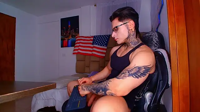 DennisWalkerr Adlı Modelin Web Kamerası Şovu