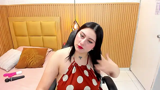 LOLAMAXI's Live XXX Chat
