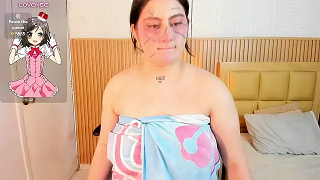 LOLAMAXI Show in webcam