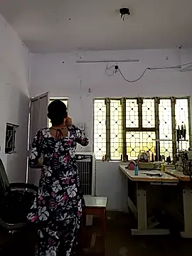 KumarSilencesex21: вебкам-шоу
