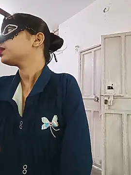 Pokazy przed kamerką – KumarSilencesex21