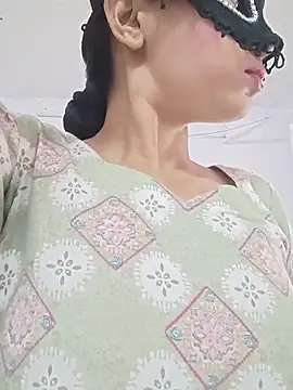 צ'אט XXX בשידור חי של KumarSilencesex21