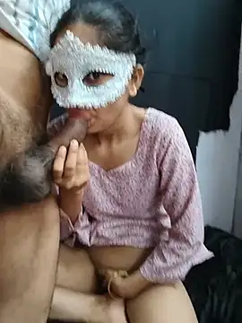 KumarSilencesex21: διαδικτυακό σόου στην κάμερα