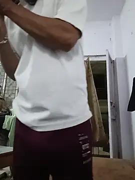 KumarSilencesex21: διαδικτυακό σόου στην κάμερα