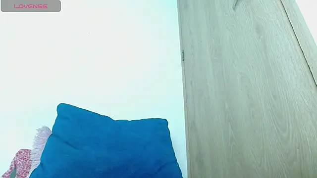 Živá chatovací místnost avaleri_cherry
