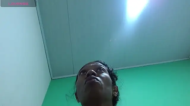 avaleri_cherry Pertunjukan Webcam