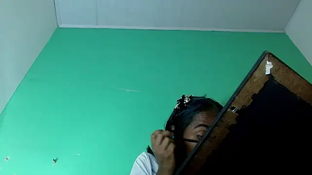 avaleri_cherry's Webcam Show