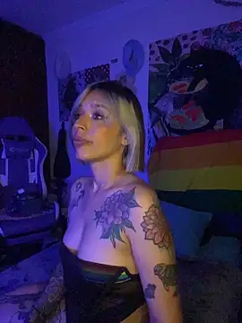 BlueStoneX élő XXX-chatje