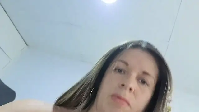 Girlhornyx Webcam-Show