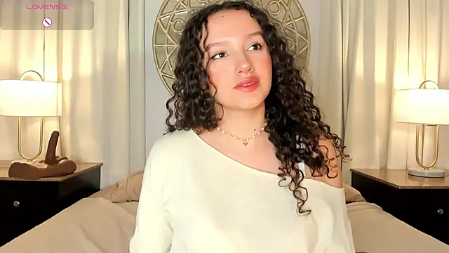LucyLovelyy Live XXX-chat
